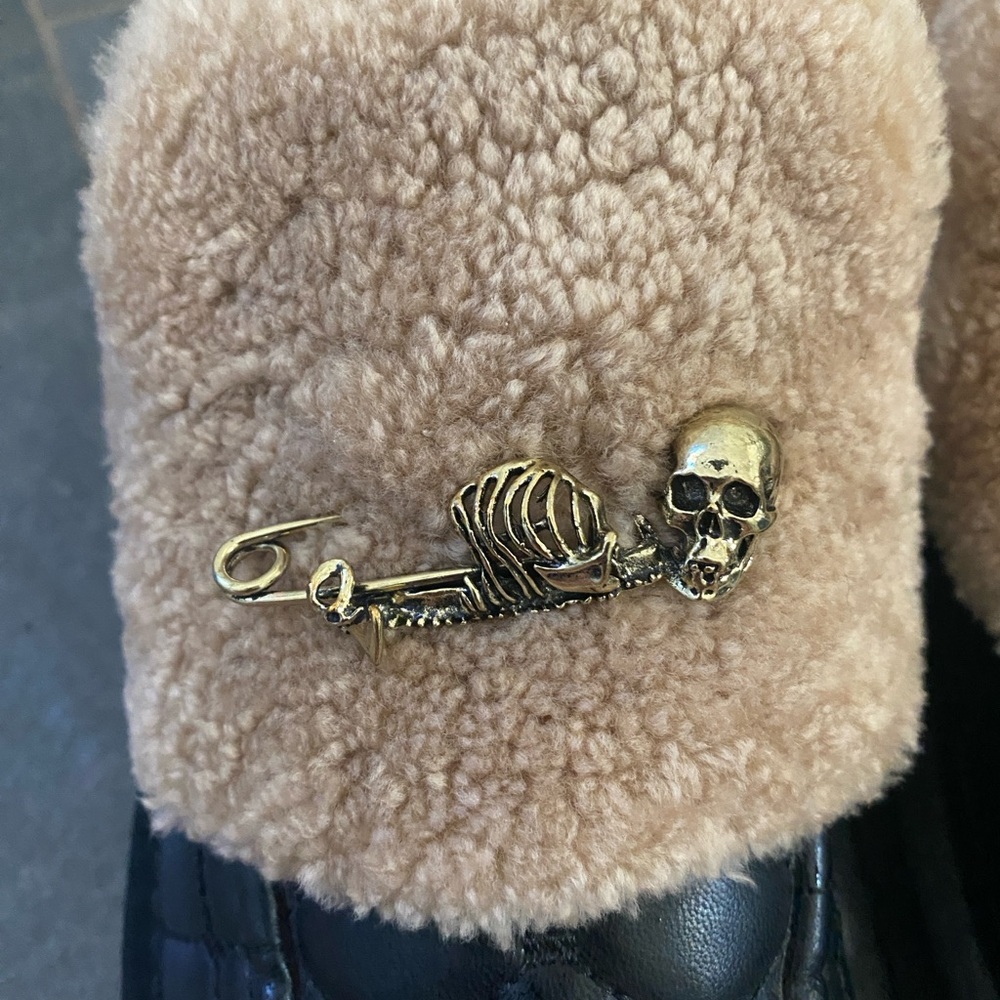 Lonza Fiato Black Skeleton Pin Women’s 9.5 - Picture 2 of 8